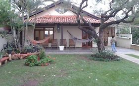 Casa Rustica Com Quintal Gostoso Perto Do Centro